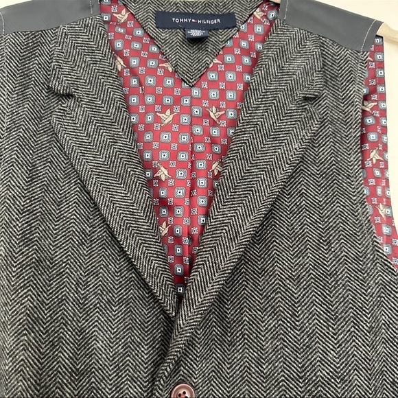 TOMMY HILFIGER HERRINGBONE NOTCHED WOOL BLEND VEST SIZE SMALL - Picture 3 of 16